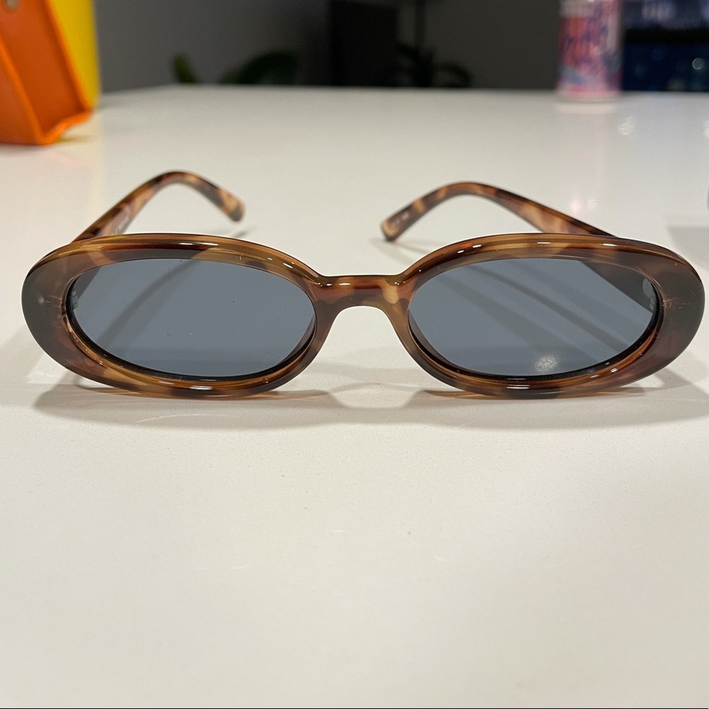 Danielle Bernstein Style Le Specs Glasses